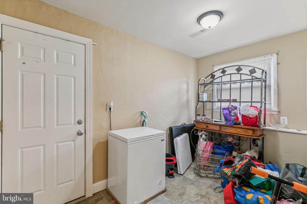 1617 Marmora Ave