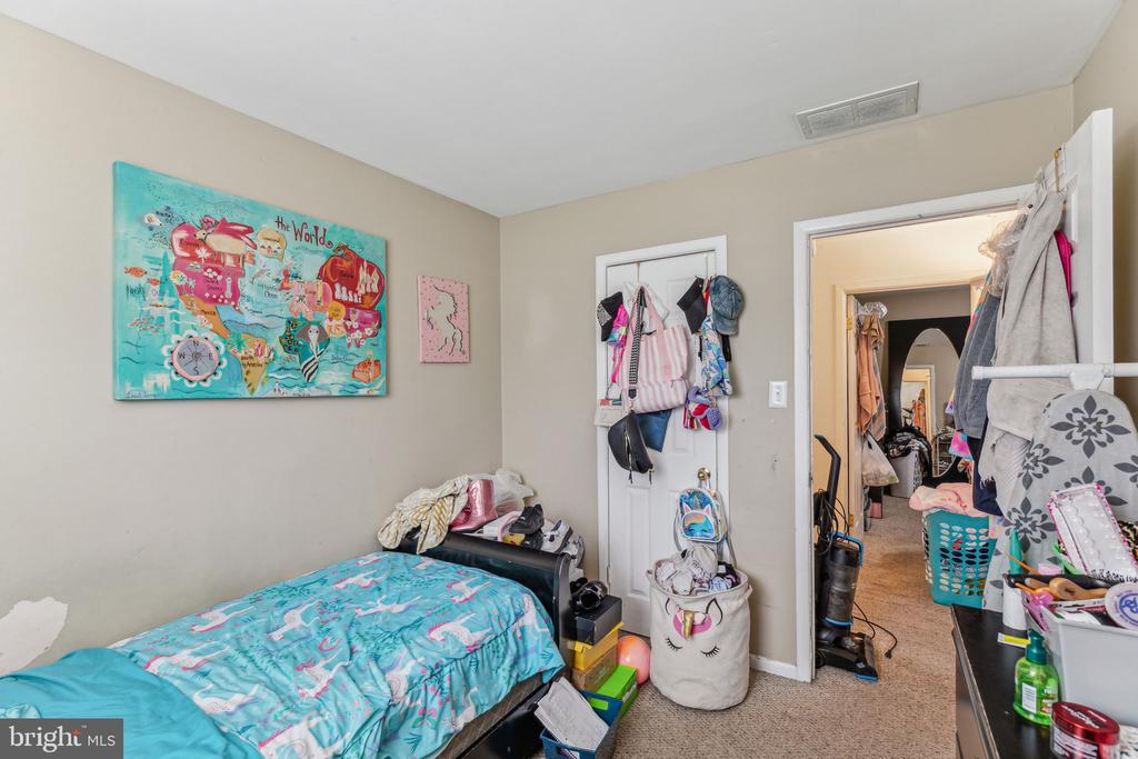1617 Marmora Ave