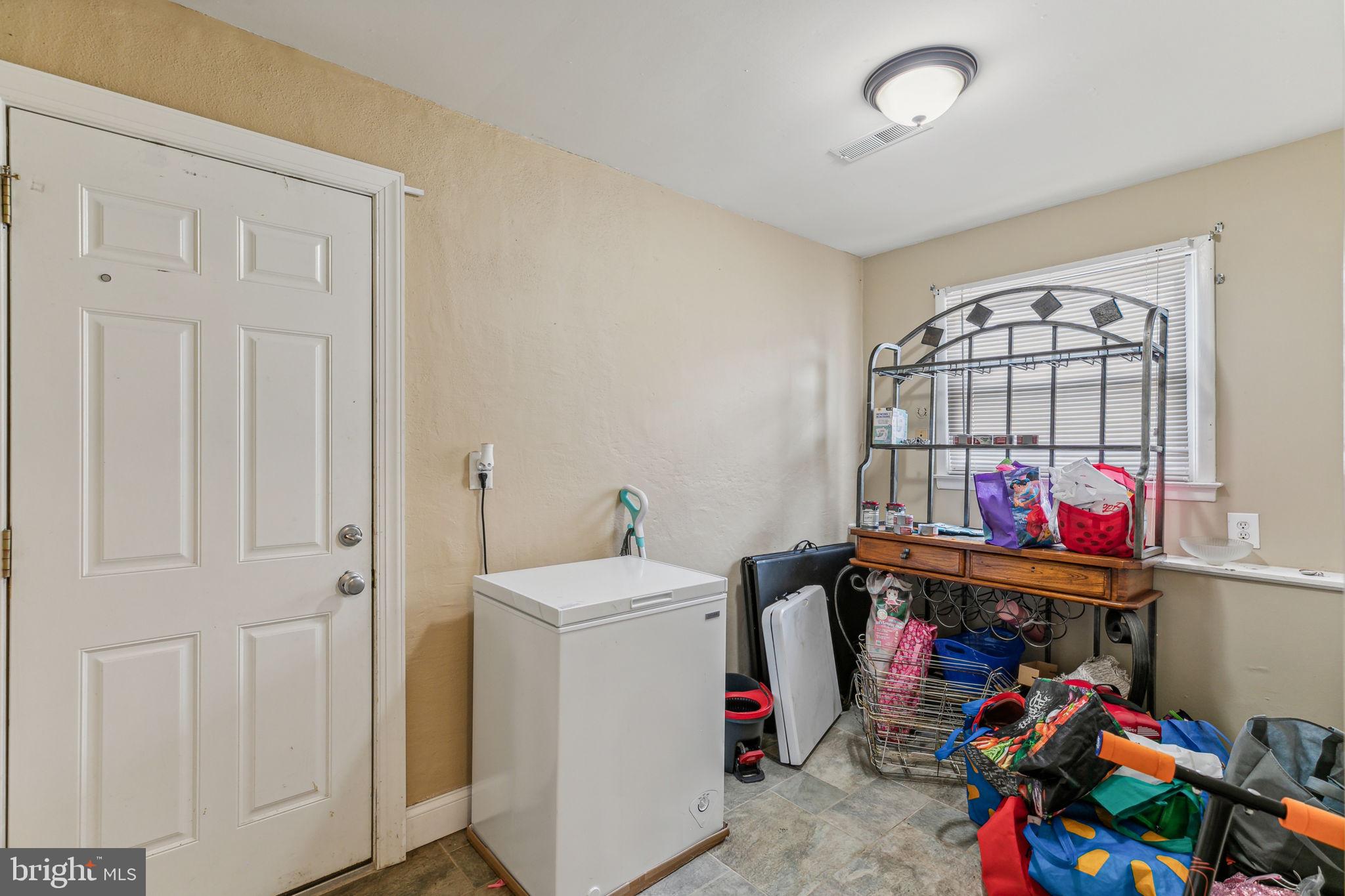 1617 Marmora Ave