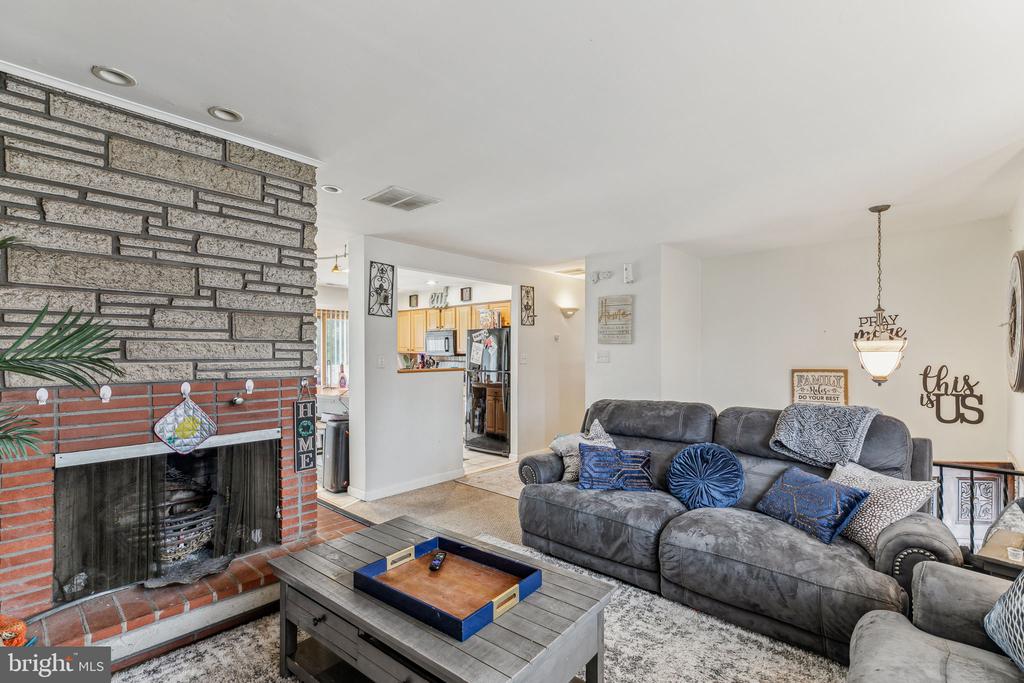 1617 Marmora Ave