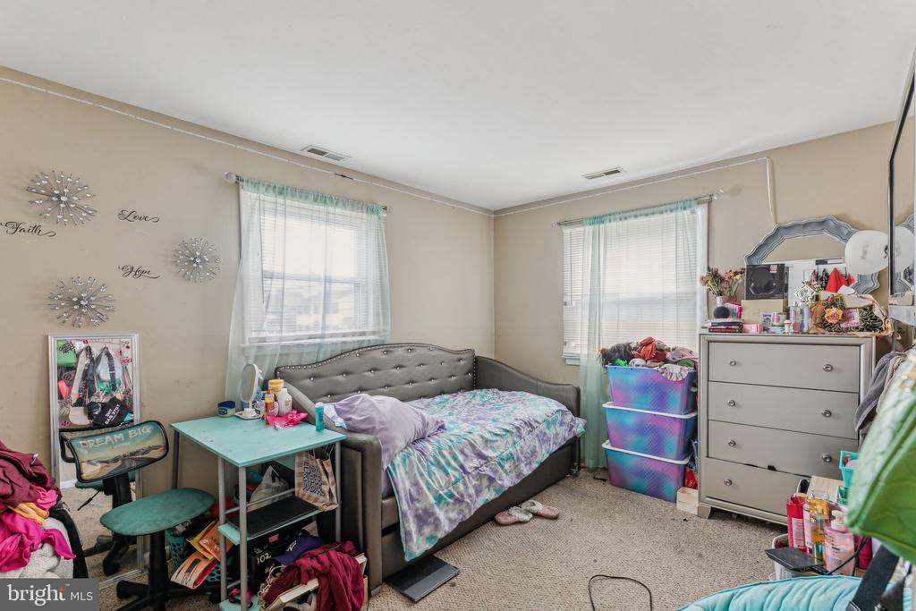 1617 Marmora Ave