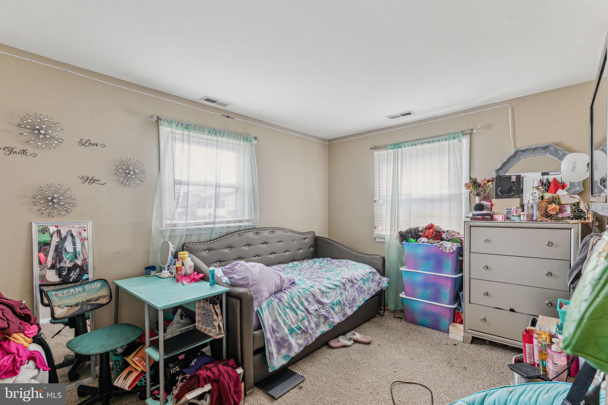 1617 Marmora Ave