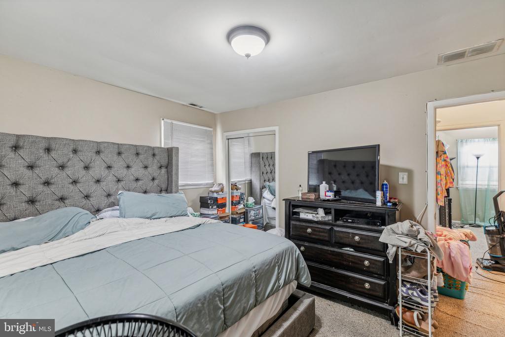 1617 Marmora Ave