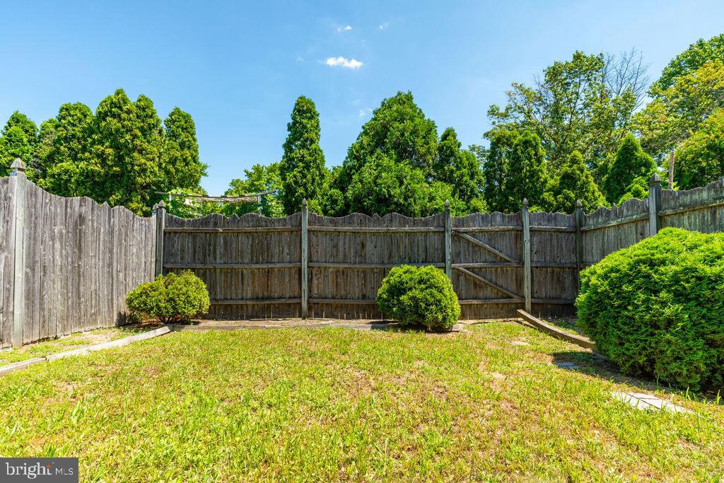 28 Theo Ct