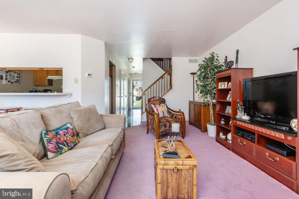 28 Theo Ct