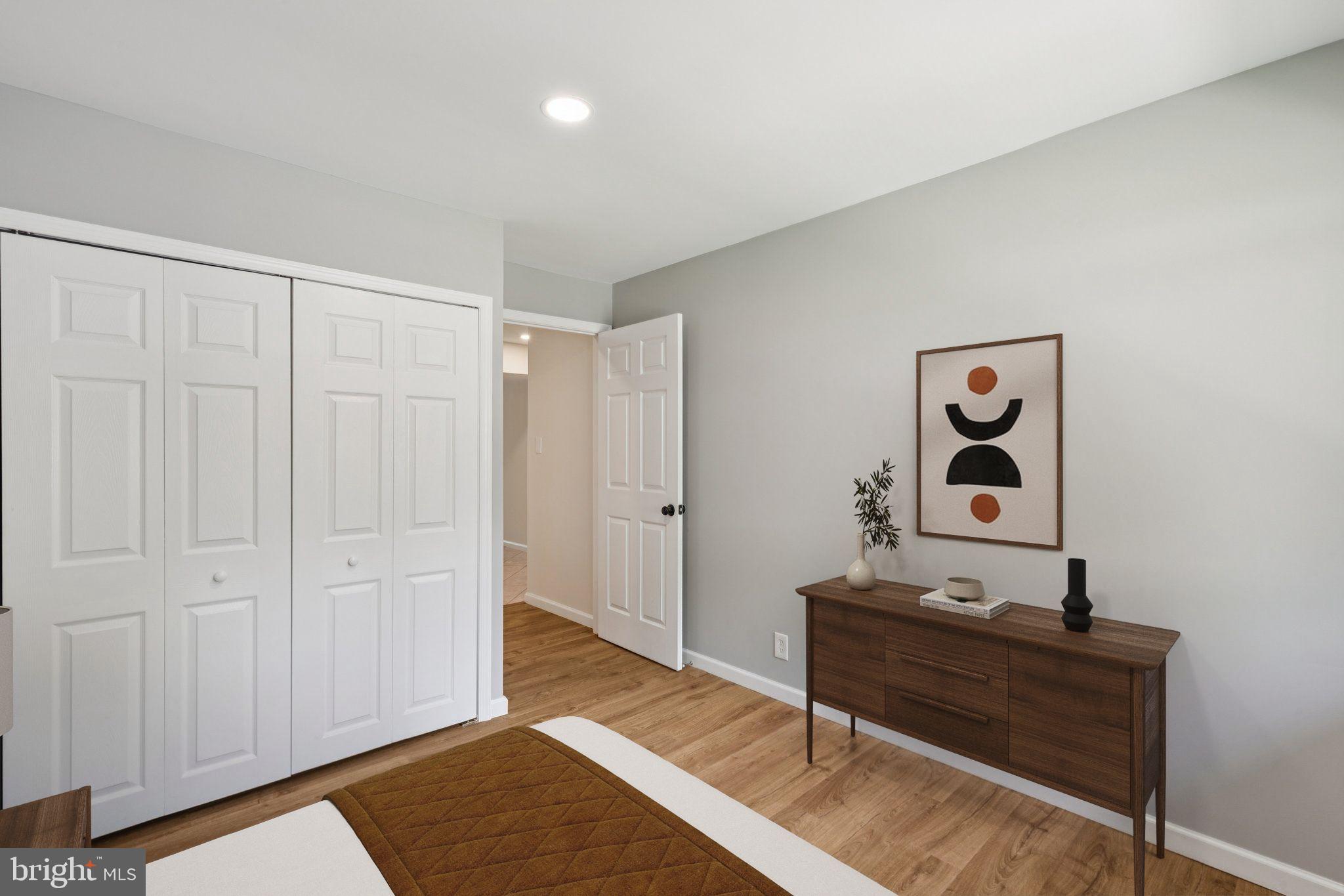 115 E Kings Hwy #420