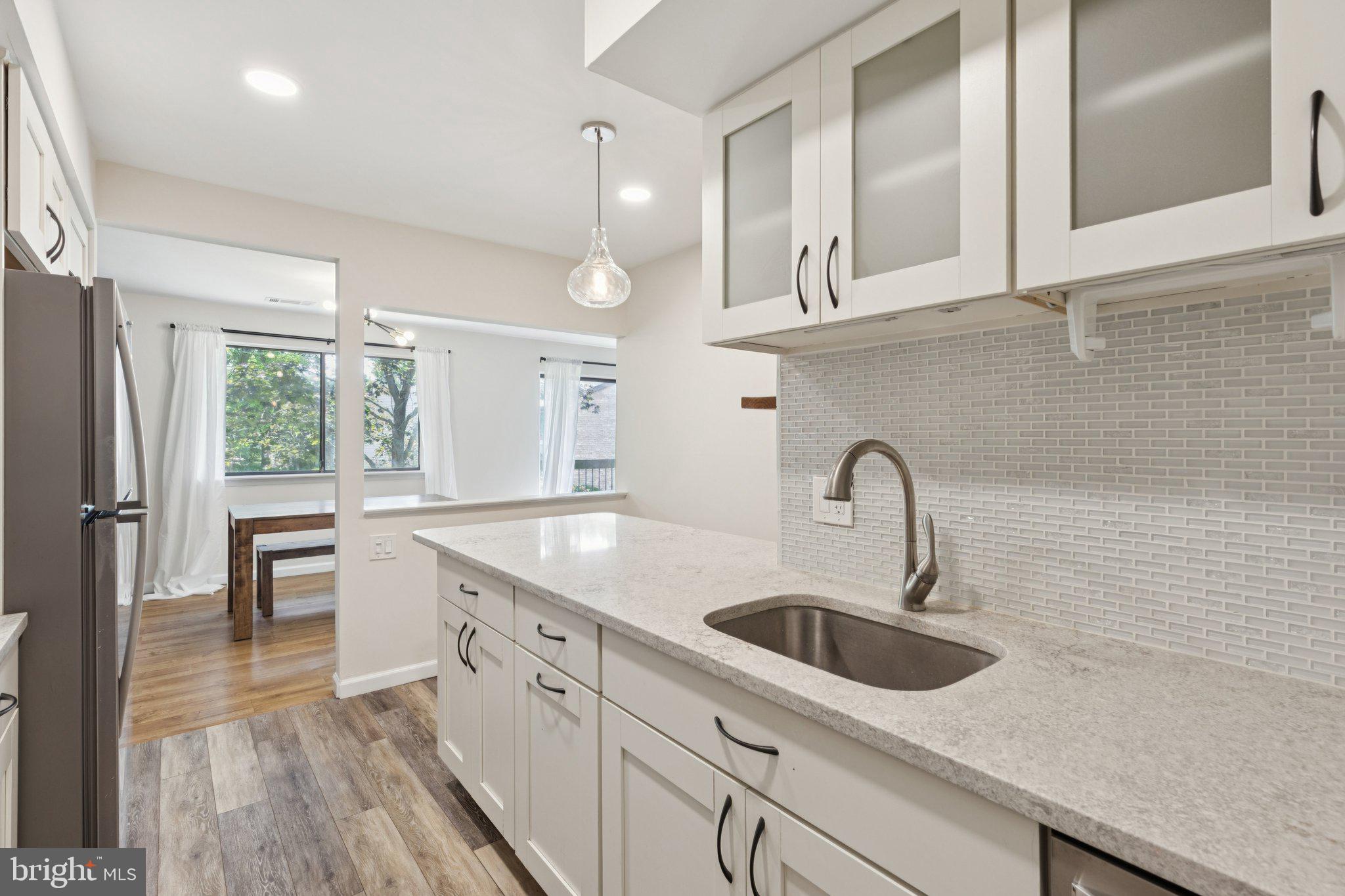 115 E Kings Hwy #420