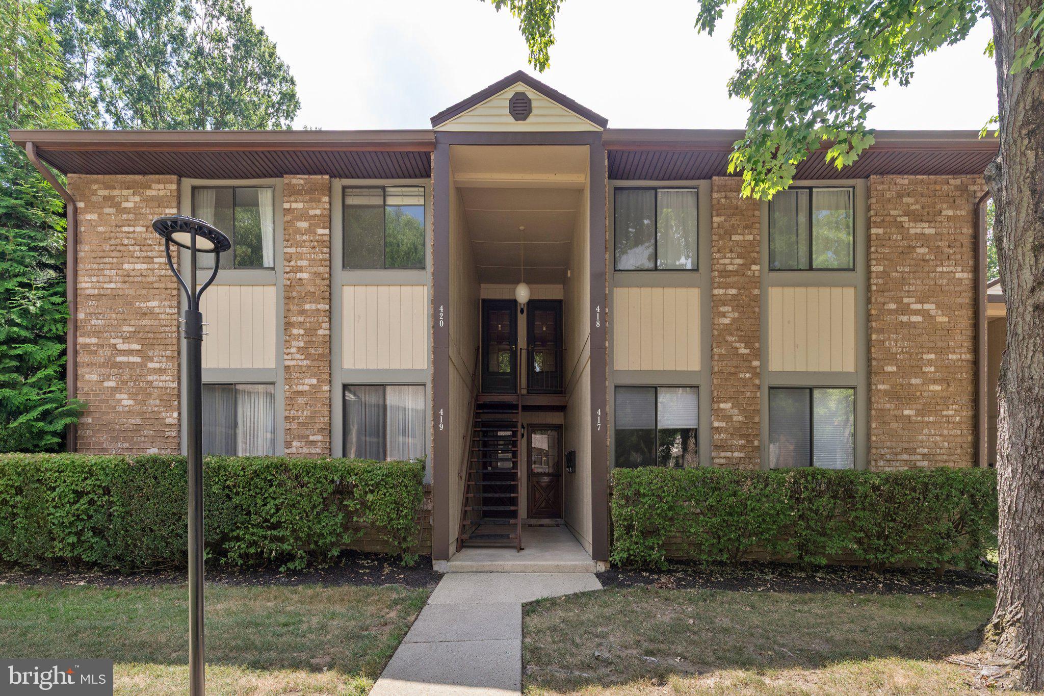 115 E Kings Hwy #420