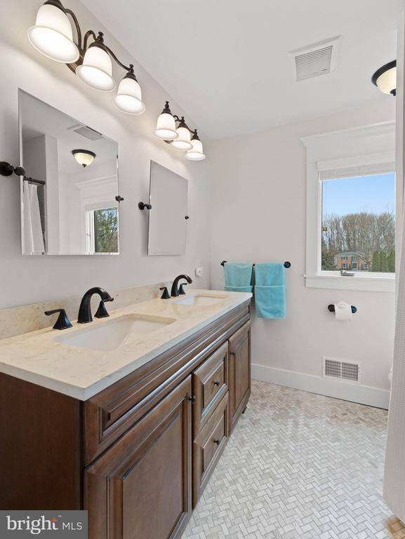 236 CARRIAGE HILL DRIVE