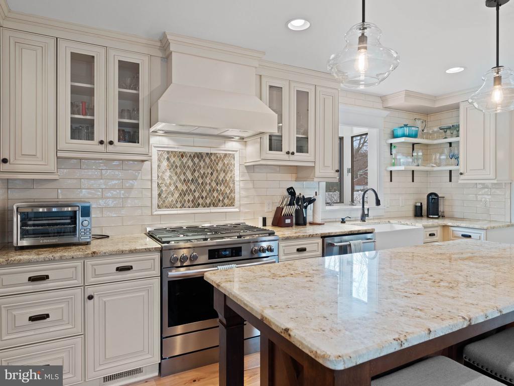 236 CARRIAGE HILL DRIVE