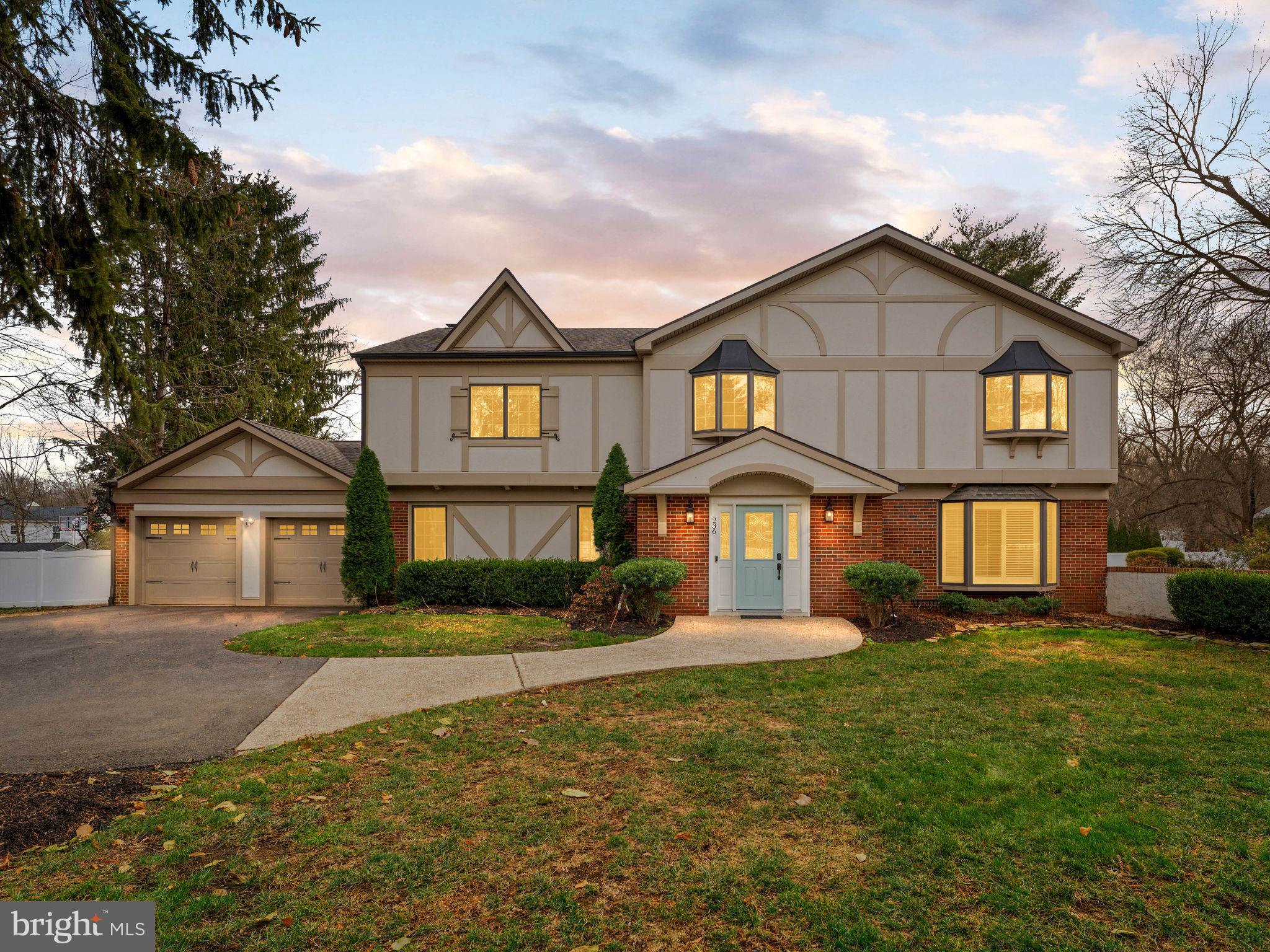 236 CARRIAGE HILL DRIVE