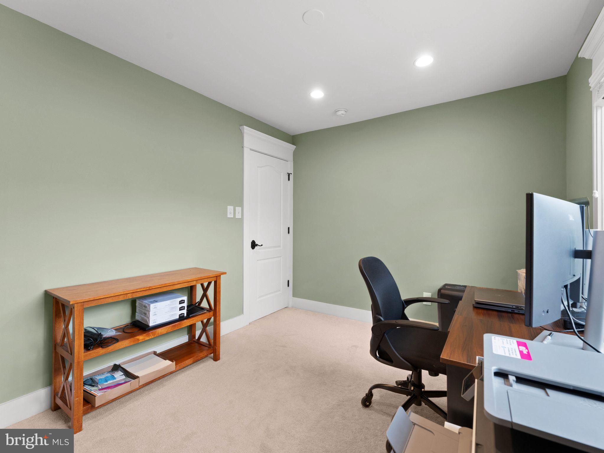 236 CARRIAGE HILL DRIVE