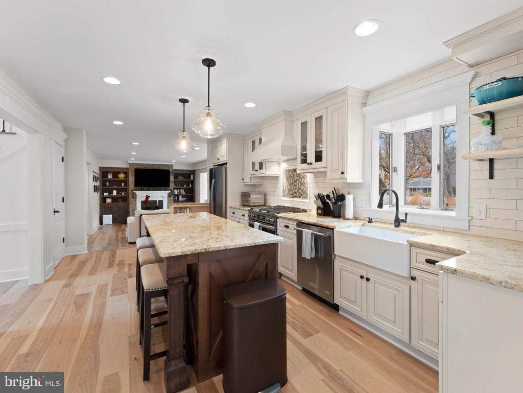 236 CARRIAGE HILL DRIVE