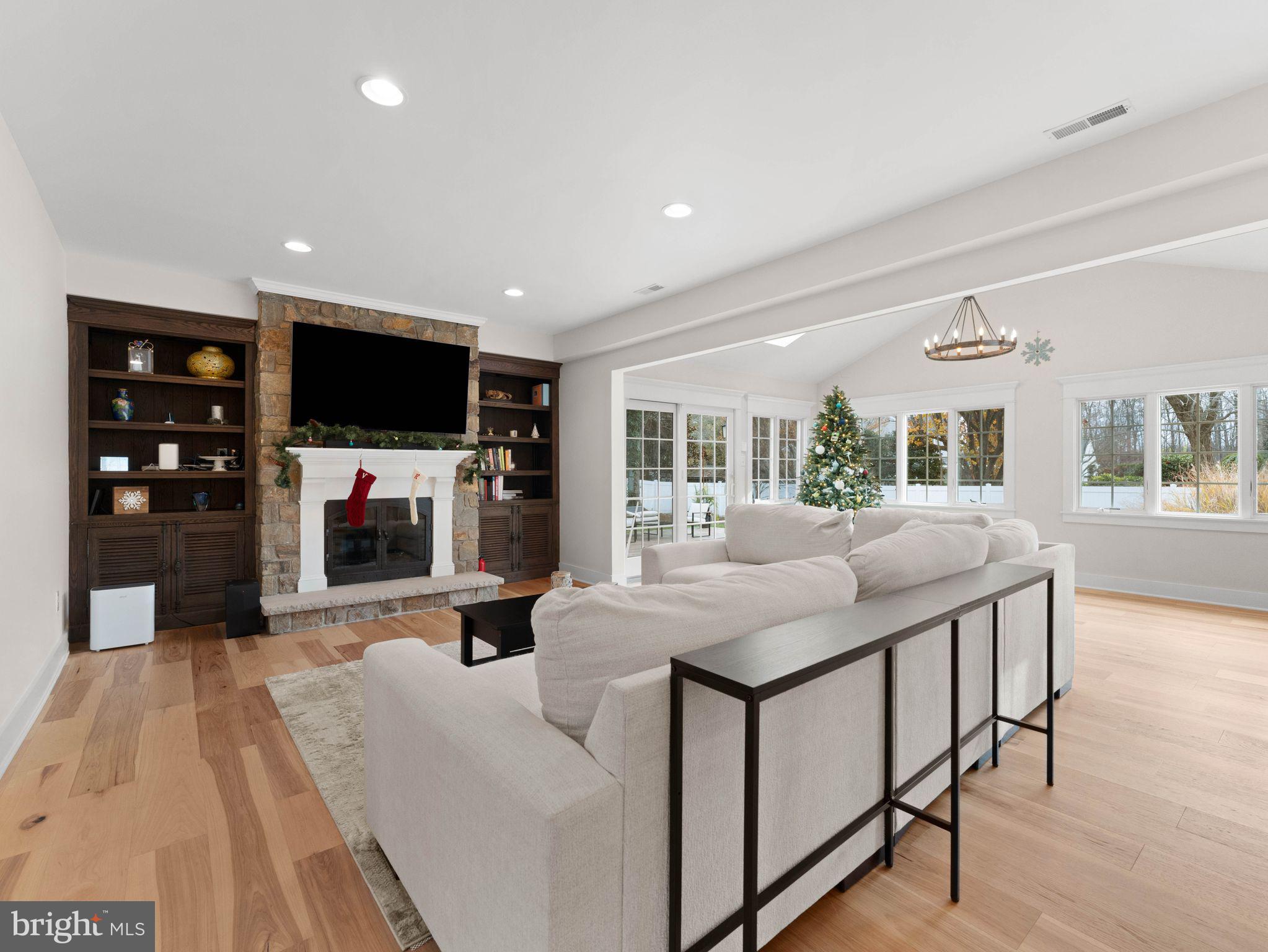 236 CARRIAGE HILL DRIVE