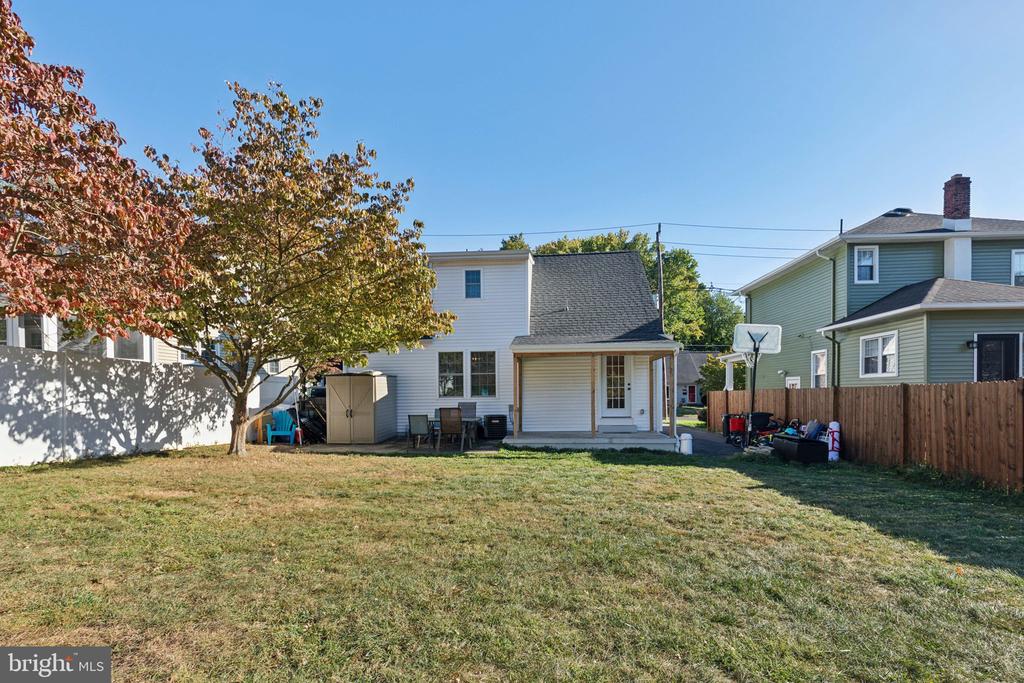 1935 Maple Ave