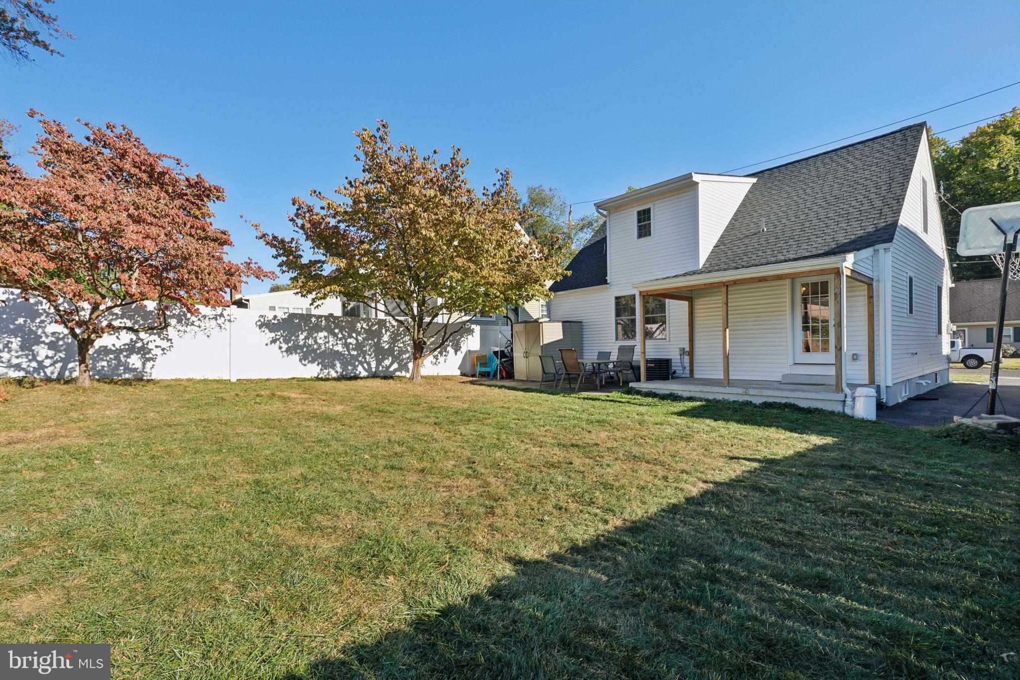 1935 Maple Ave