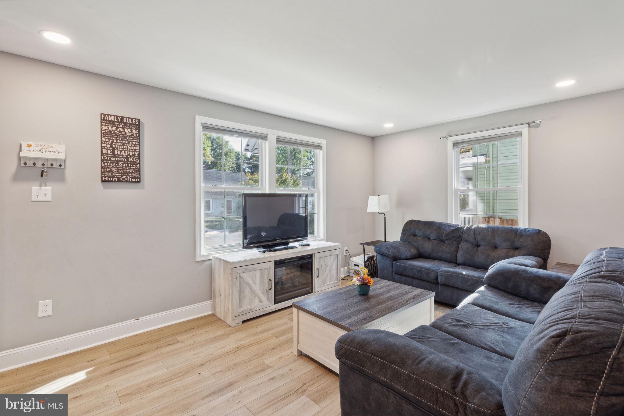 1935 Maple Ave