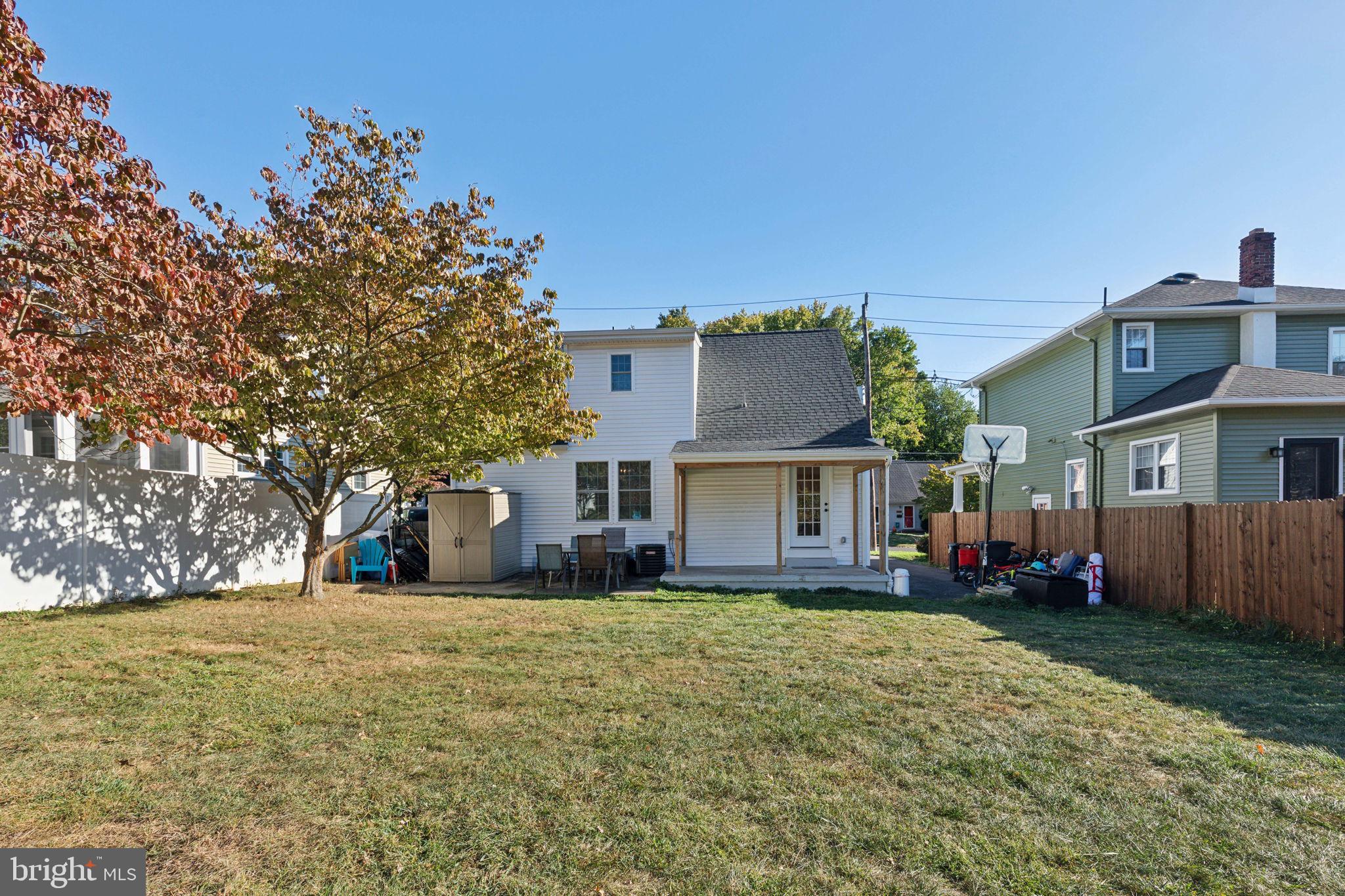 1935 Maple Ave