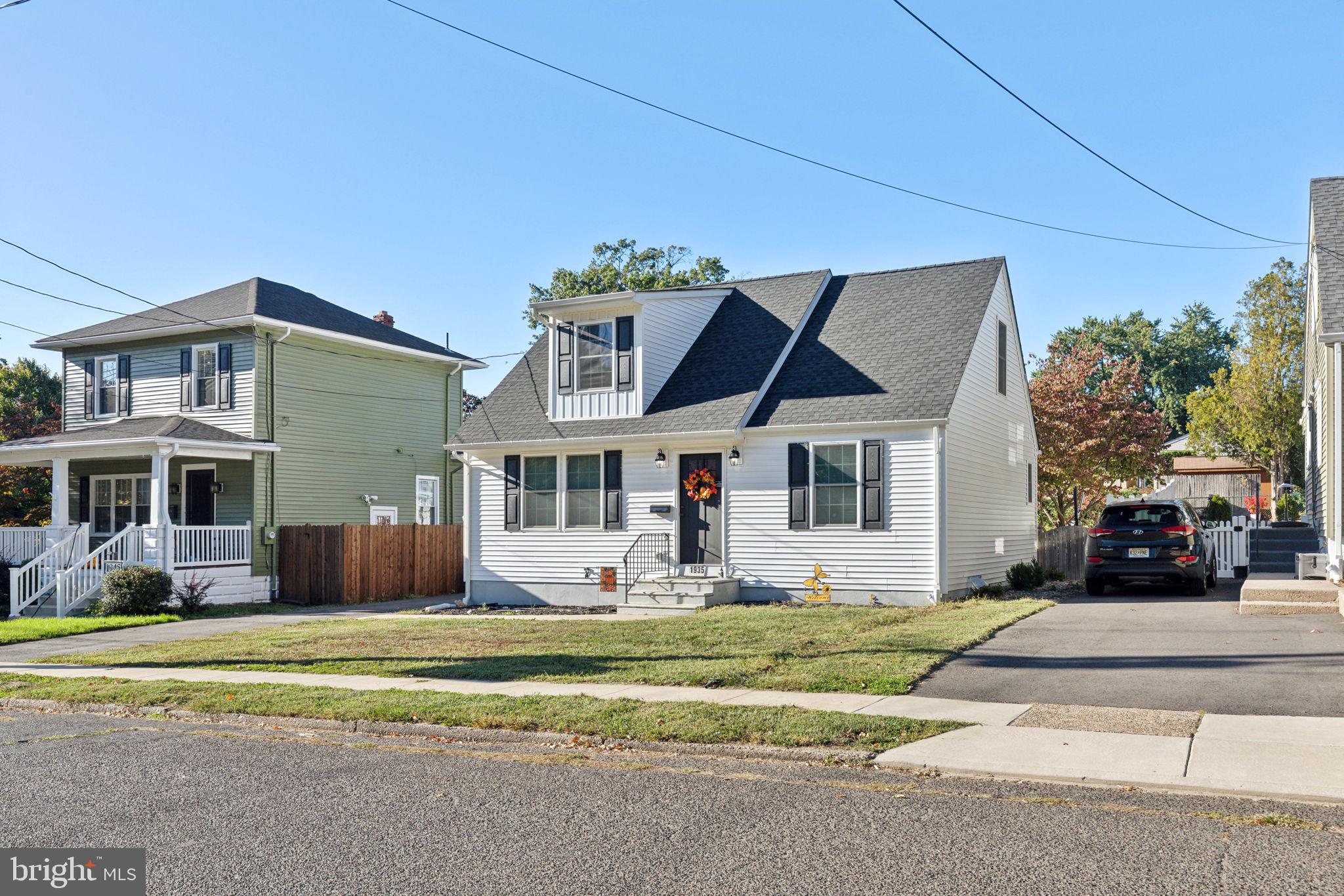 1935 Maple Ave