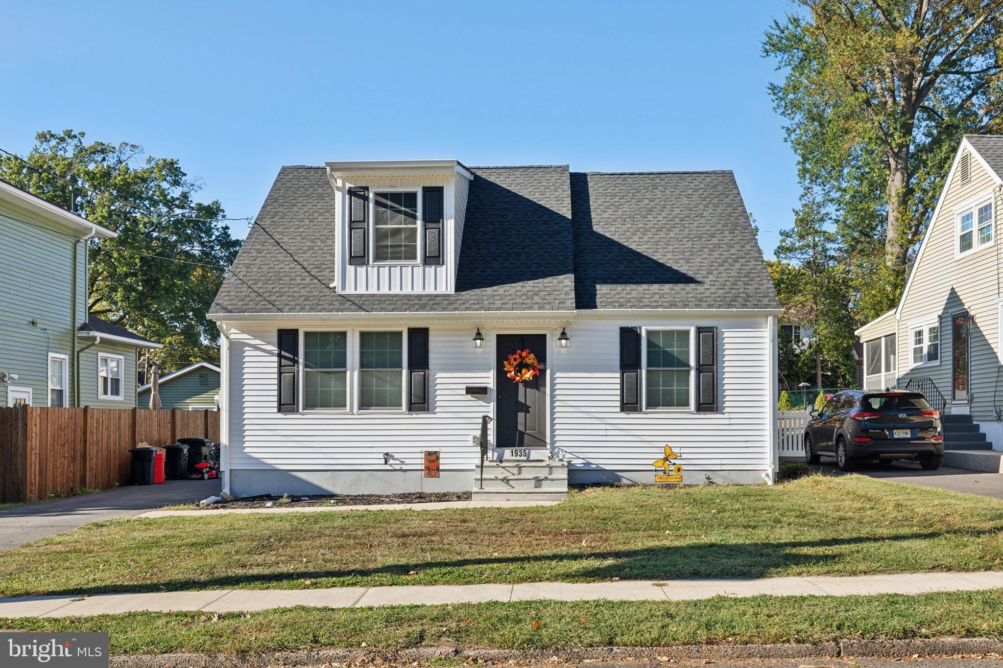 1935 Maple Ave