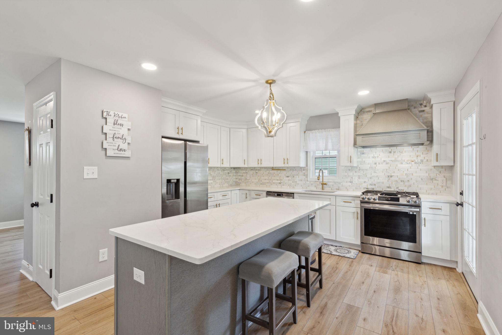 1935 Maple Ave