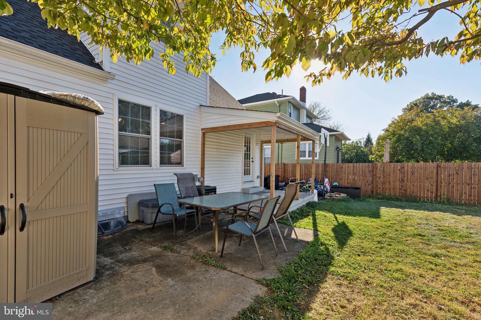 1935 Maple Ave