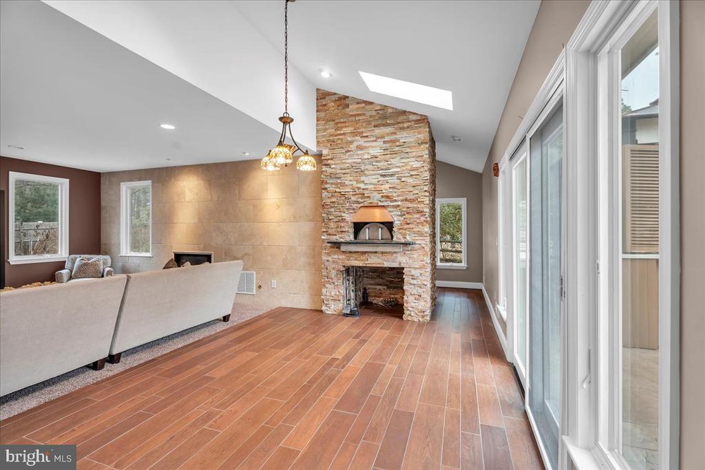 70 Timberline Dr