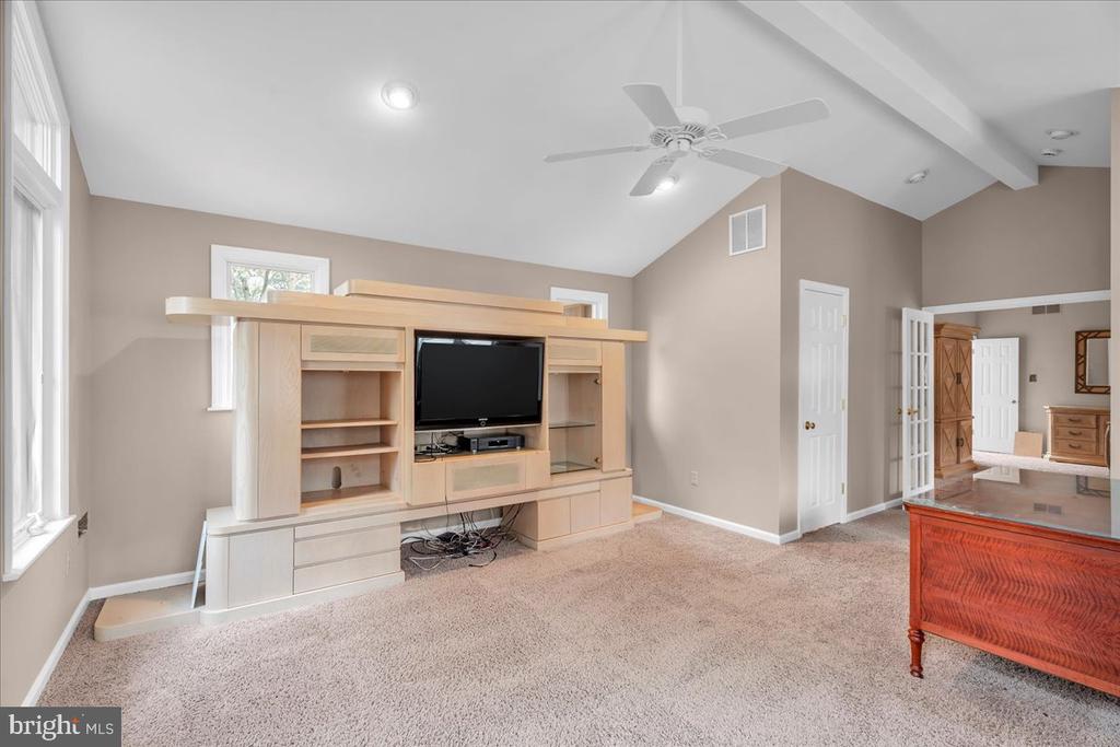 70 Timberline Dr