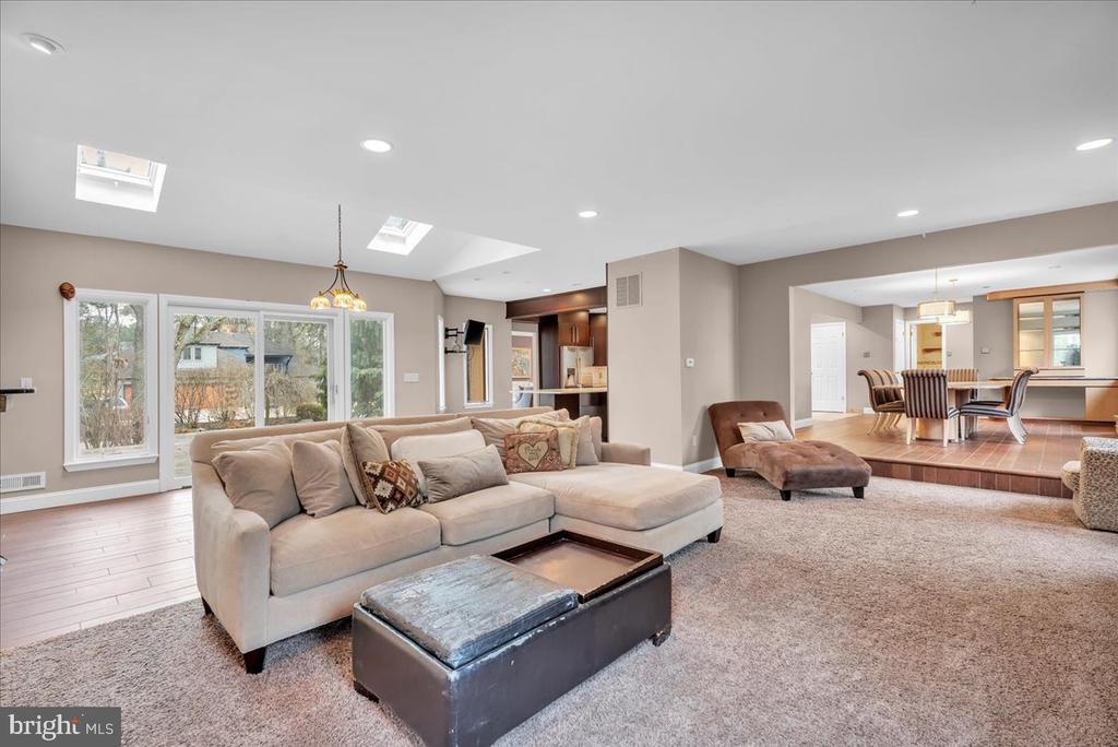 70 Timberline Dr