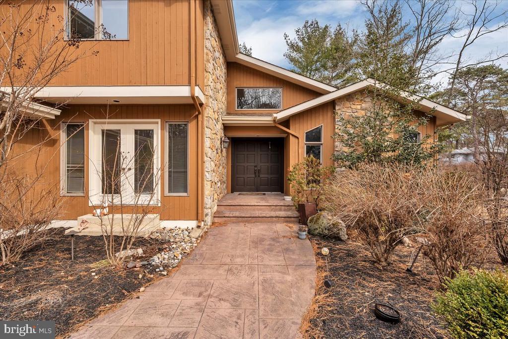 70 Timberline Dr