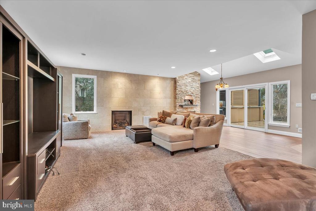 70 Timberline Dr