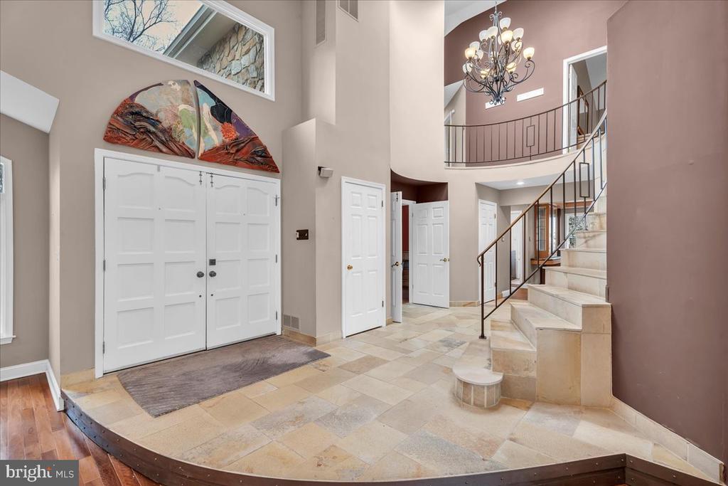 70 Timberline Dr