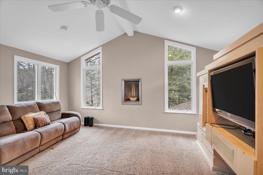 70 Timberline Dr
