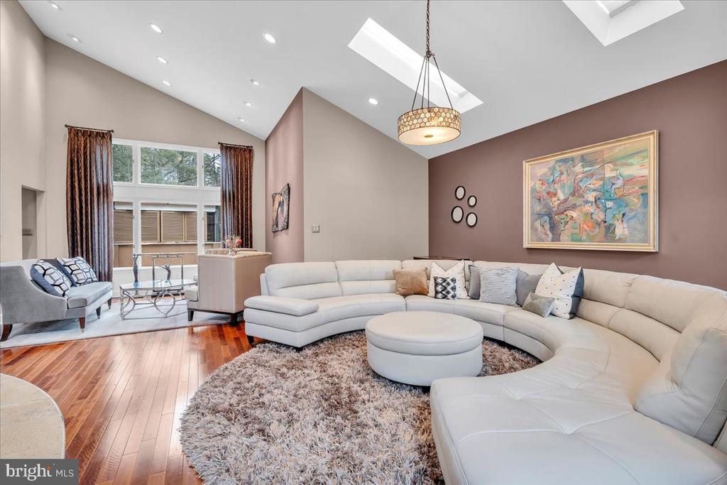 70 Timberline Dr