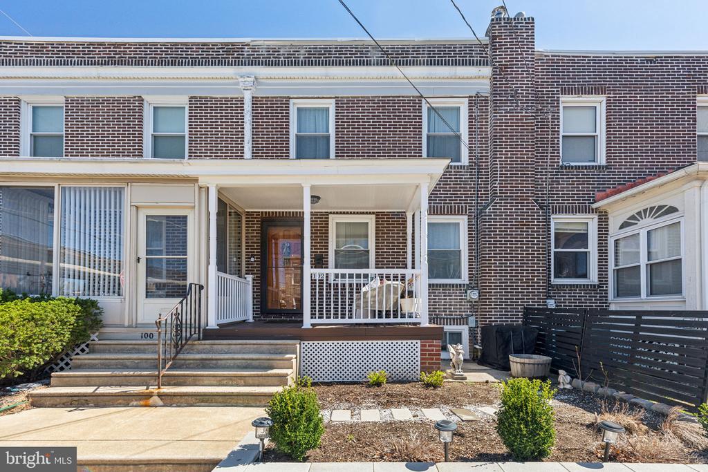 102 Cooper Ave