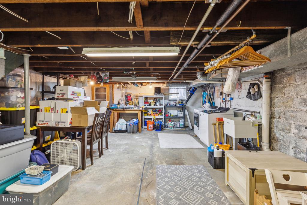 102 Cooper Ave