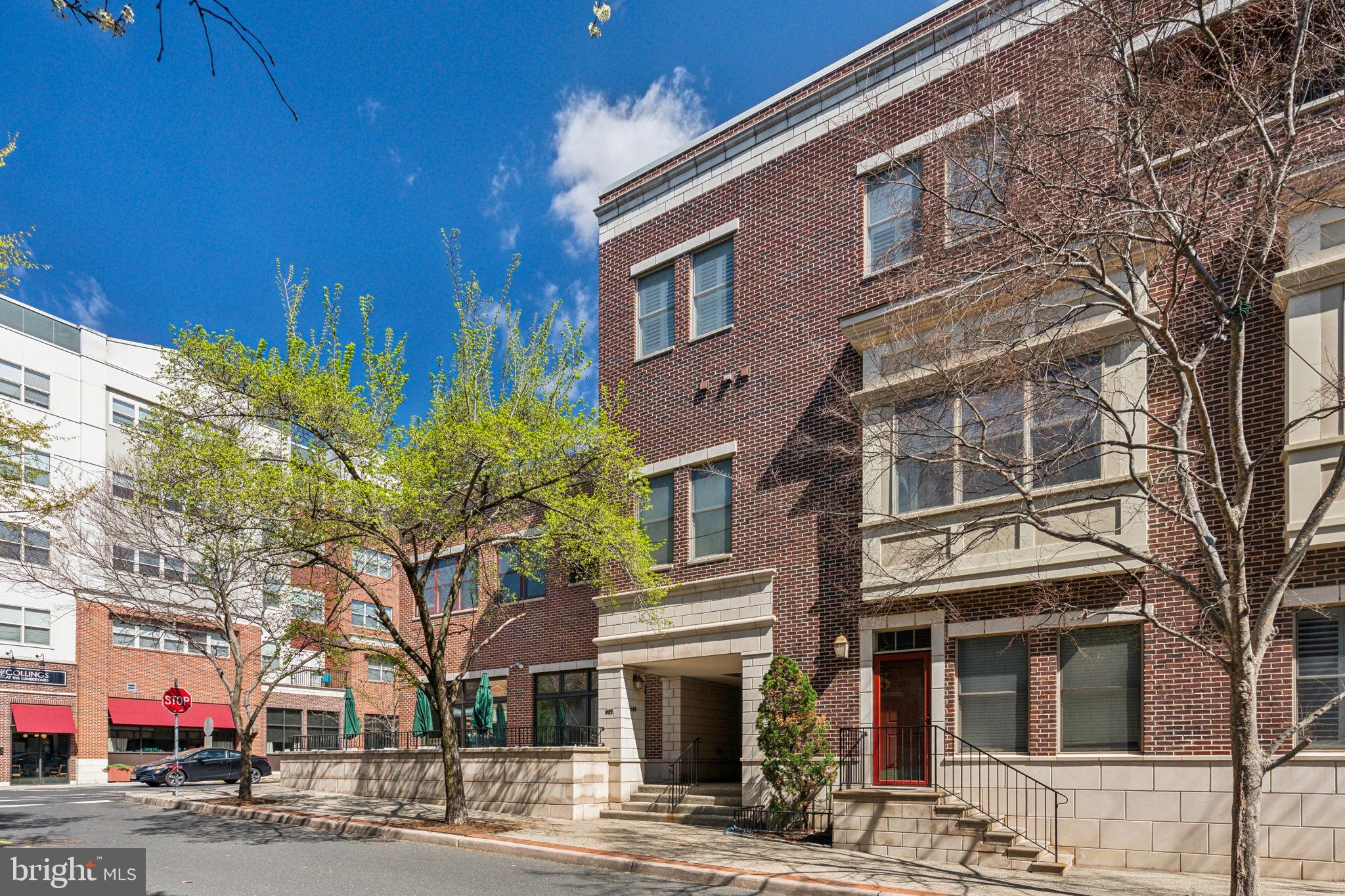 605 N Atlantic Ave #207