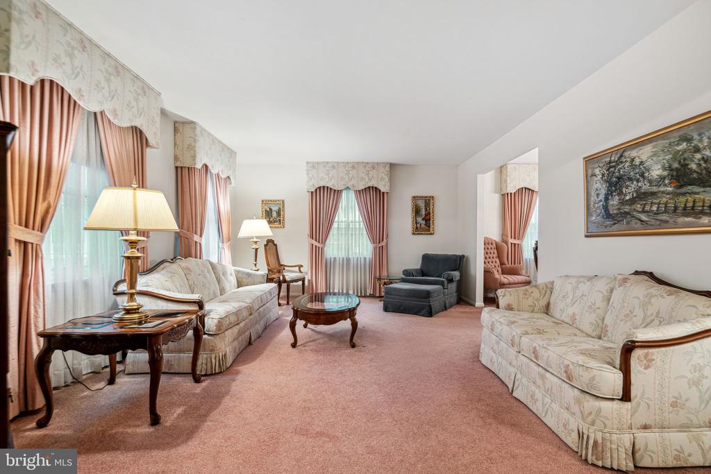 21 Princeton Ave
