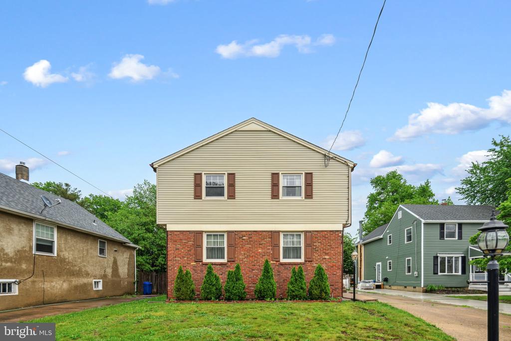 21 Princeton Ave