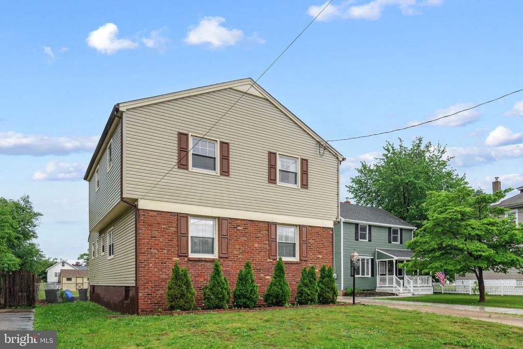 21 Princeton Ave
