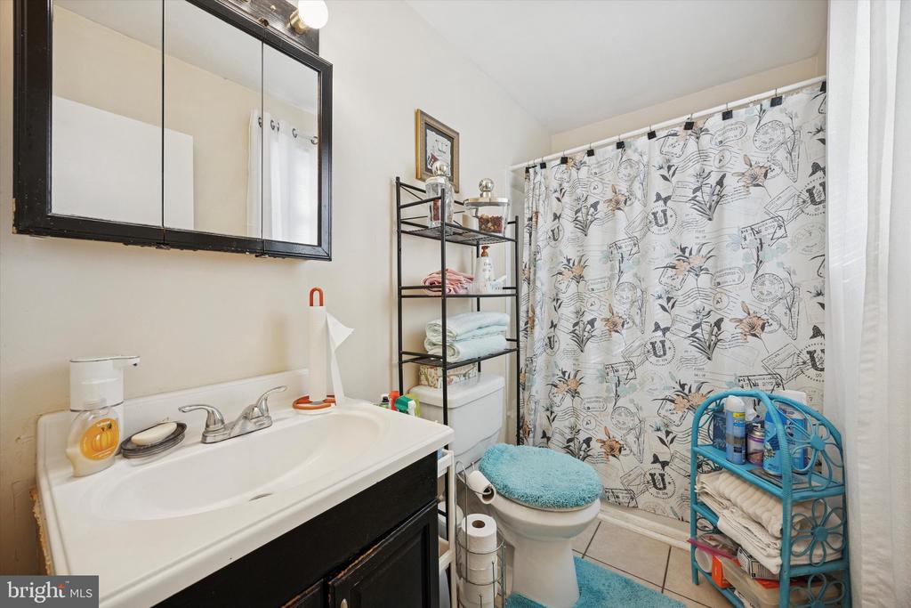 2608 ERIAL ROAD