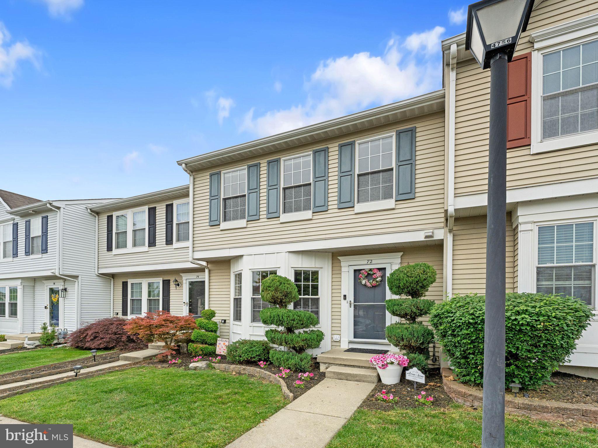 72 PEBBLE LANE