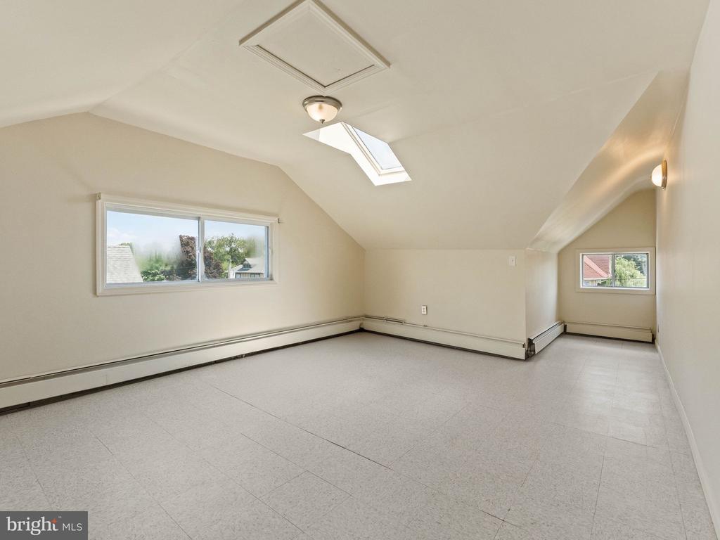 1211 ELDRIDGE AVENUE