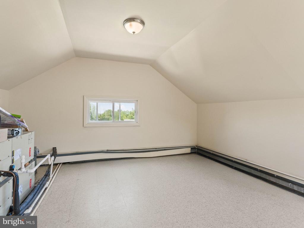 1211 ELDRIDGE AVENUE