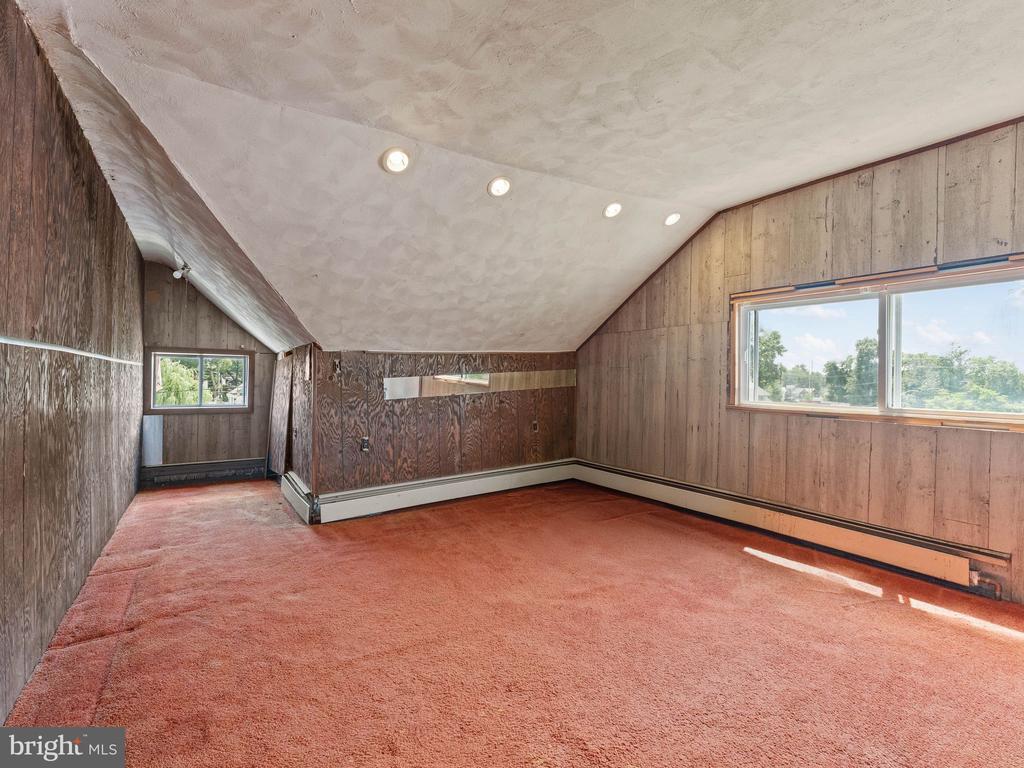 1211 ELDRIDGE AVENUE