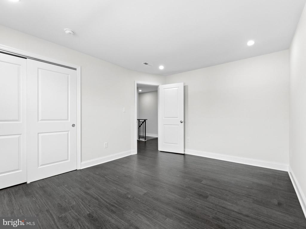 209 BRIARWOOD AVENUE