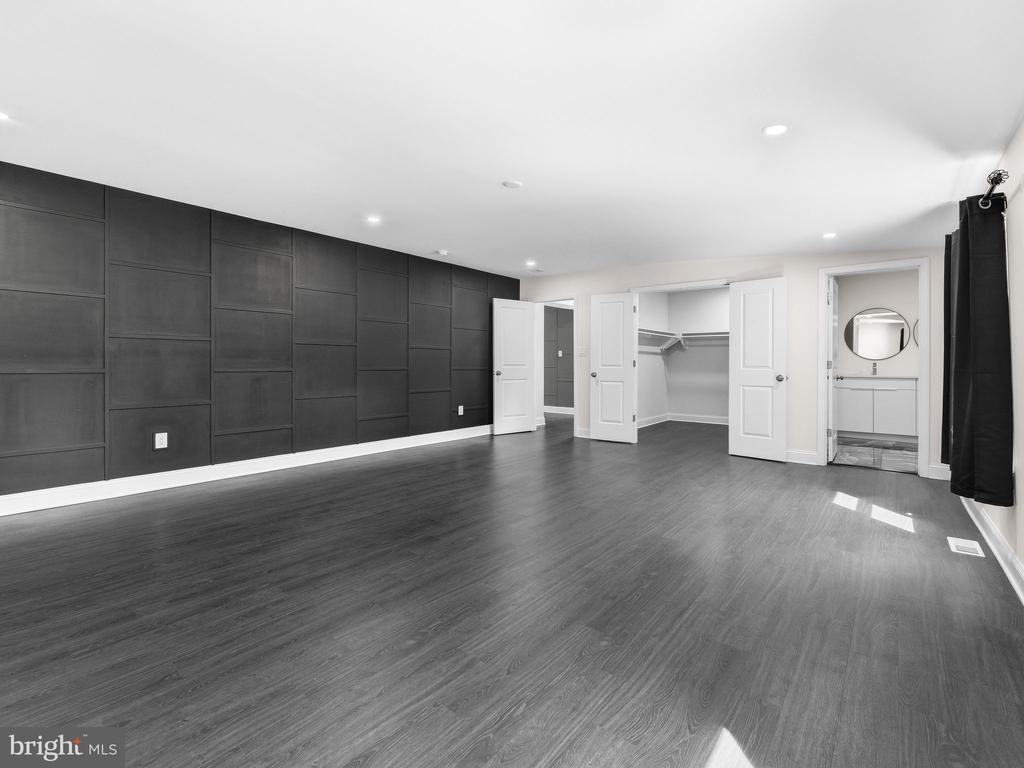 209 BRIARWOOD AVENUE