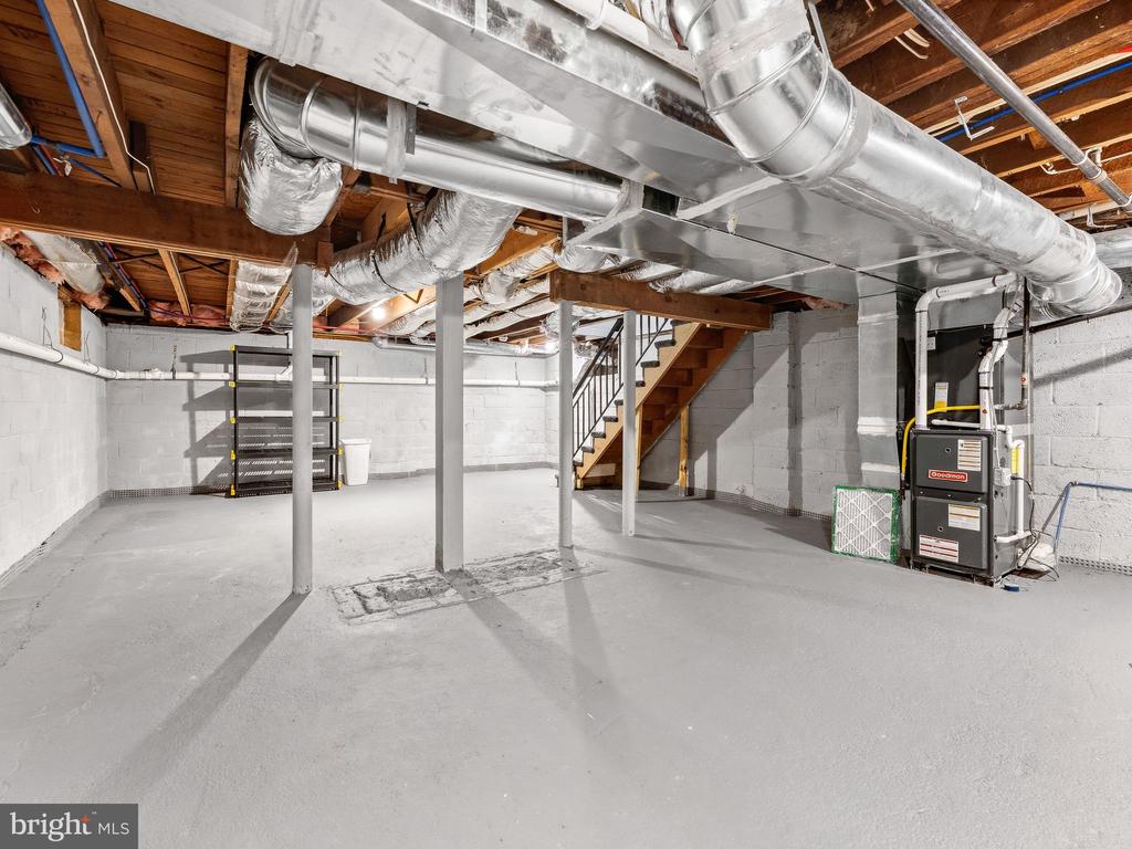 209 BRIARWOOD AVENUE
