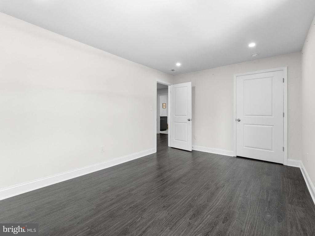 209 BRIARWOOD AVENUE