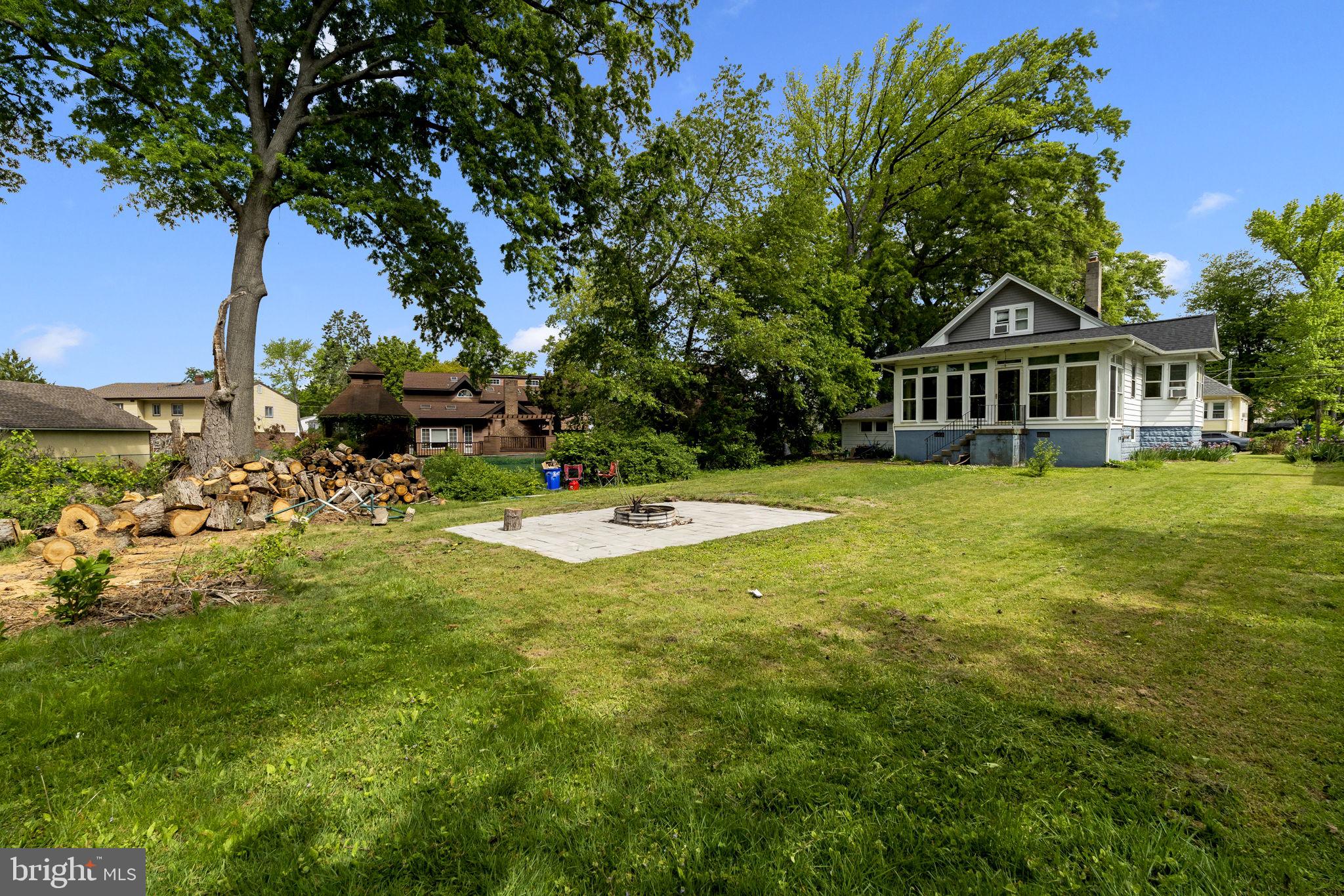 139 WATKINS AVENUE